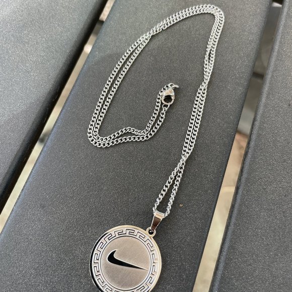 NEW Nike SILVER NECKLACE Stainless Stee‎ 20" INCH CHAIN WITH ADJUSTER SWO… - Picture 2 of 6